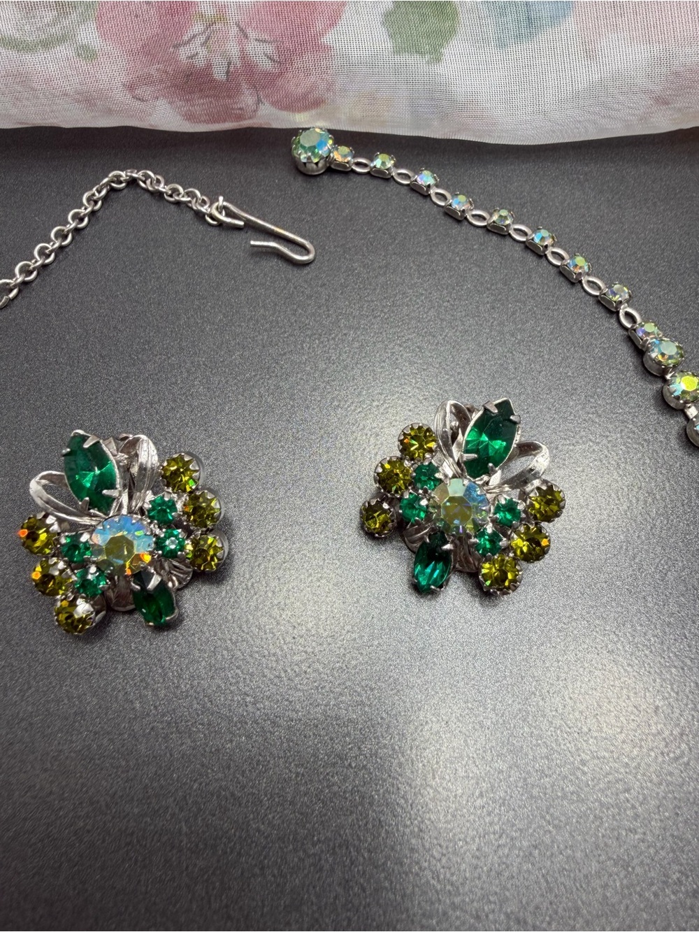 Vintage Continental Emerald & Olive Floral Necklace & Earring Set #43set - Picture 3 of 5